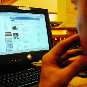 Prohibir o no prohibir el uso de redes sociales en el trabajo