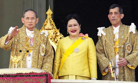 Tailandia prohíbe en Facebook publicaciones en contra de la monarquía