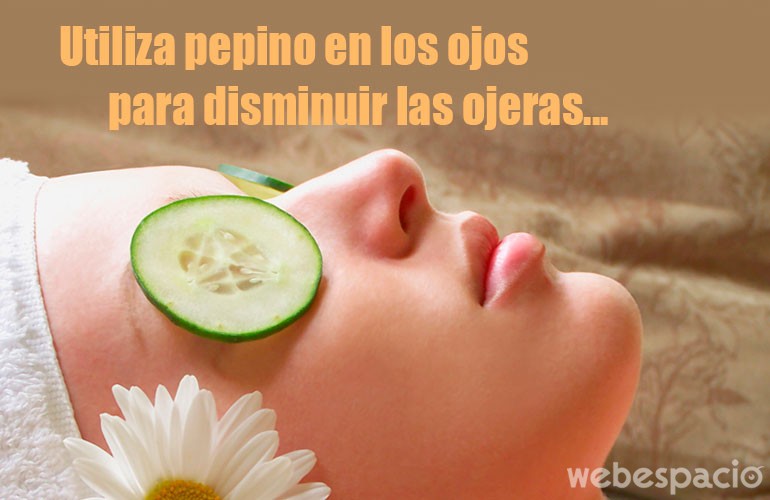 utiliza pepinos en los ojos-para-disminuir-las-ojeras